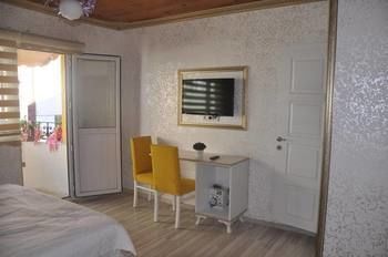 Begonia Hotel 3*